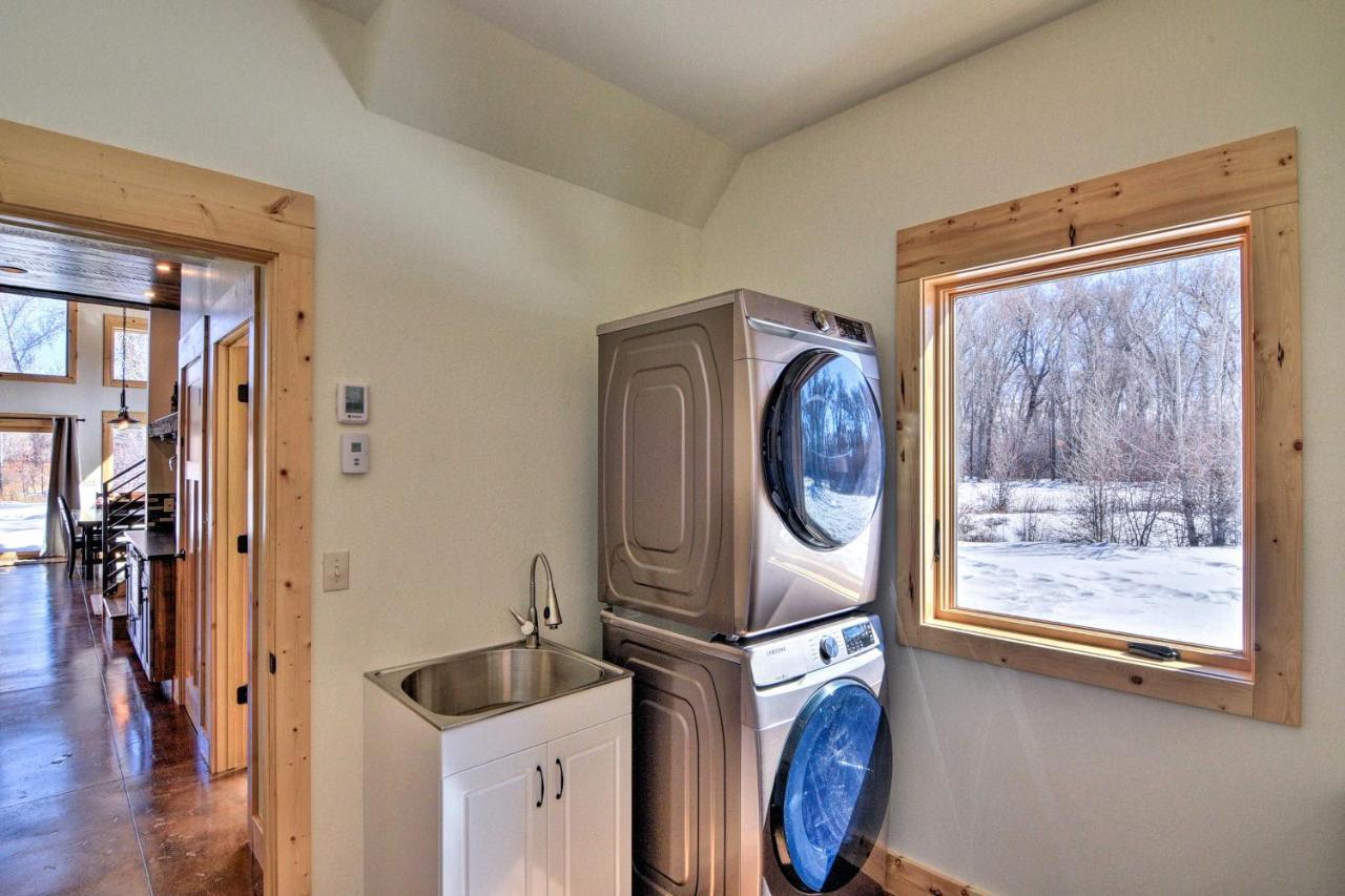 Riverfront With Bbq 2 Mi To Downtown Gunnison! Holiday home Gunnison