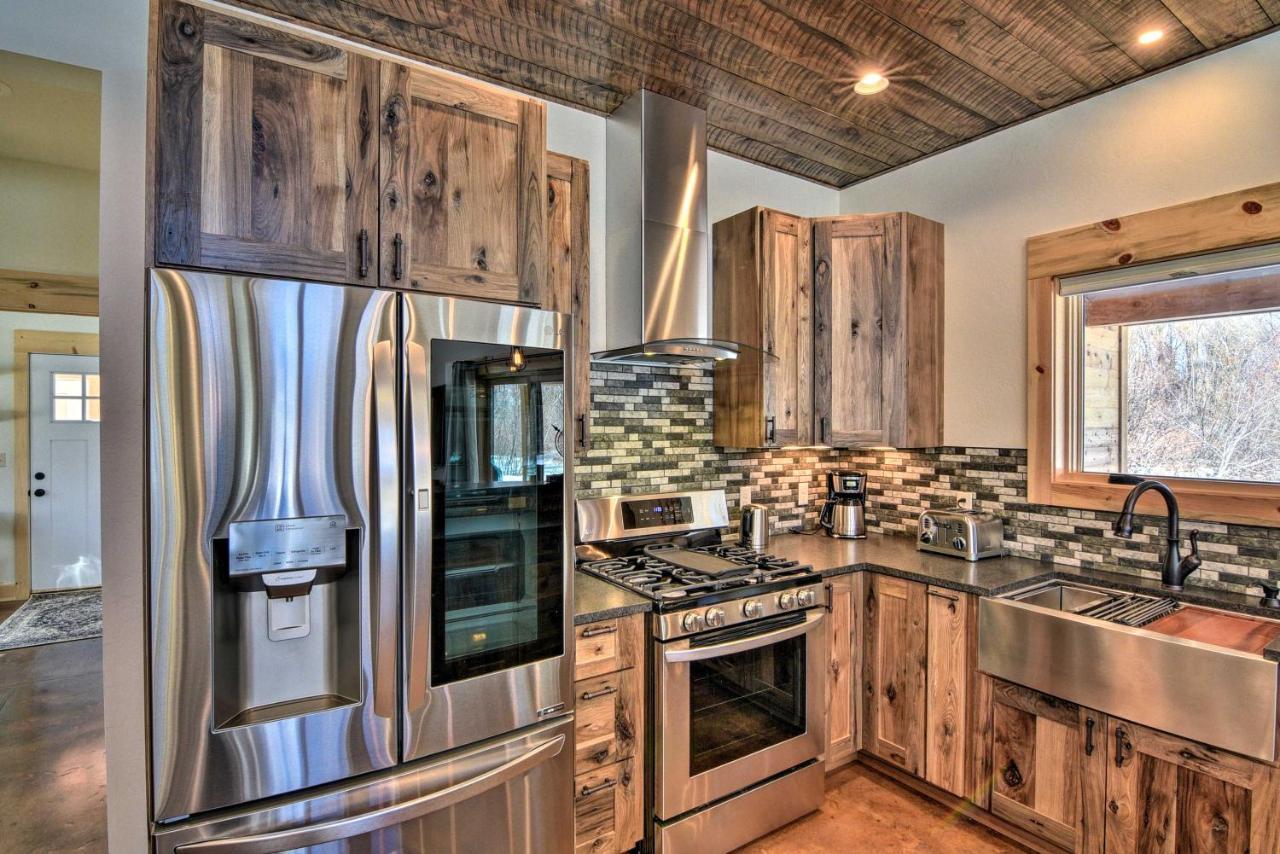 Riverfront With Bbq 2 Mi To Downtown Gunnison! Holiday home *