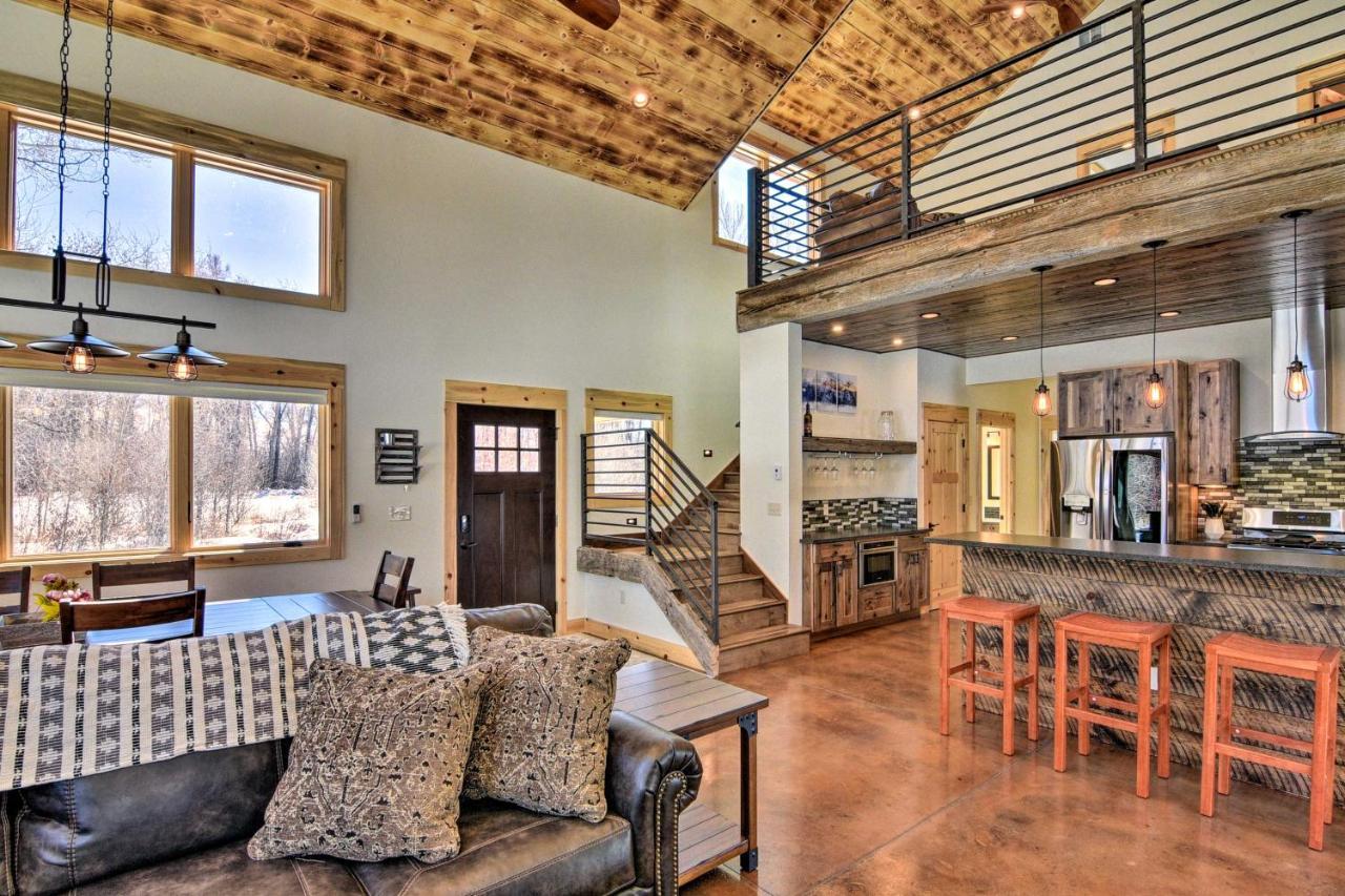 Holiday home Riverfront With Bbq 2 Mi To Downtown Gunnison! *