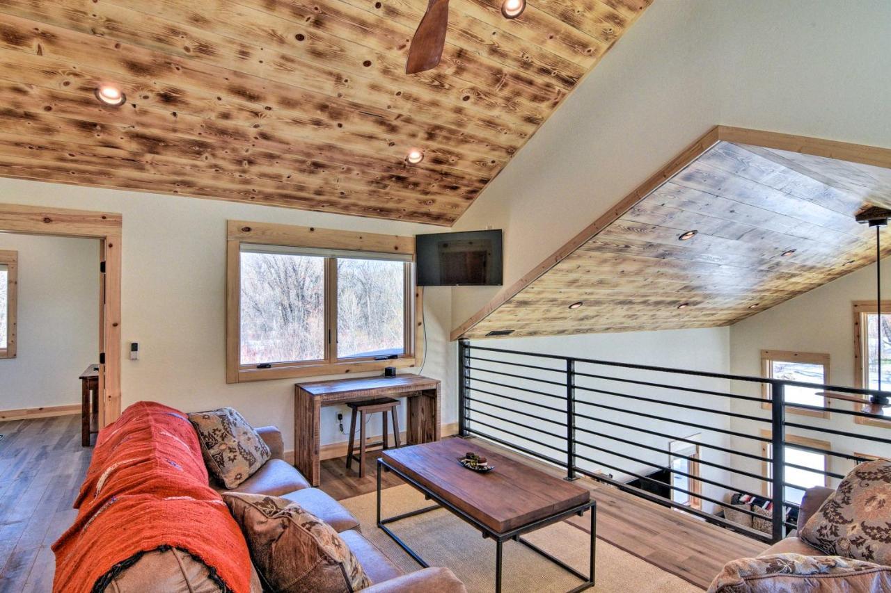 Riverfront With Bbq 2 Mi To Downtown Gunnison! *