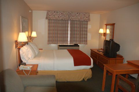 Holiday Express & - Black Canyon Area By Ihg Hotel 2*
