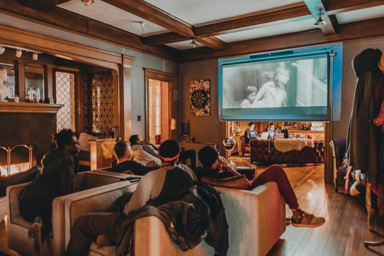 Ember Hostel Denver