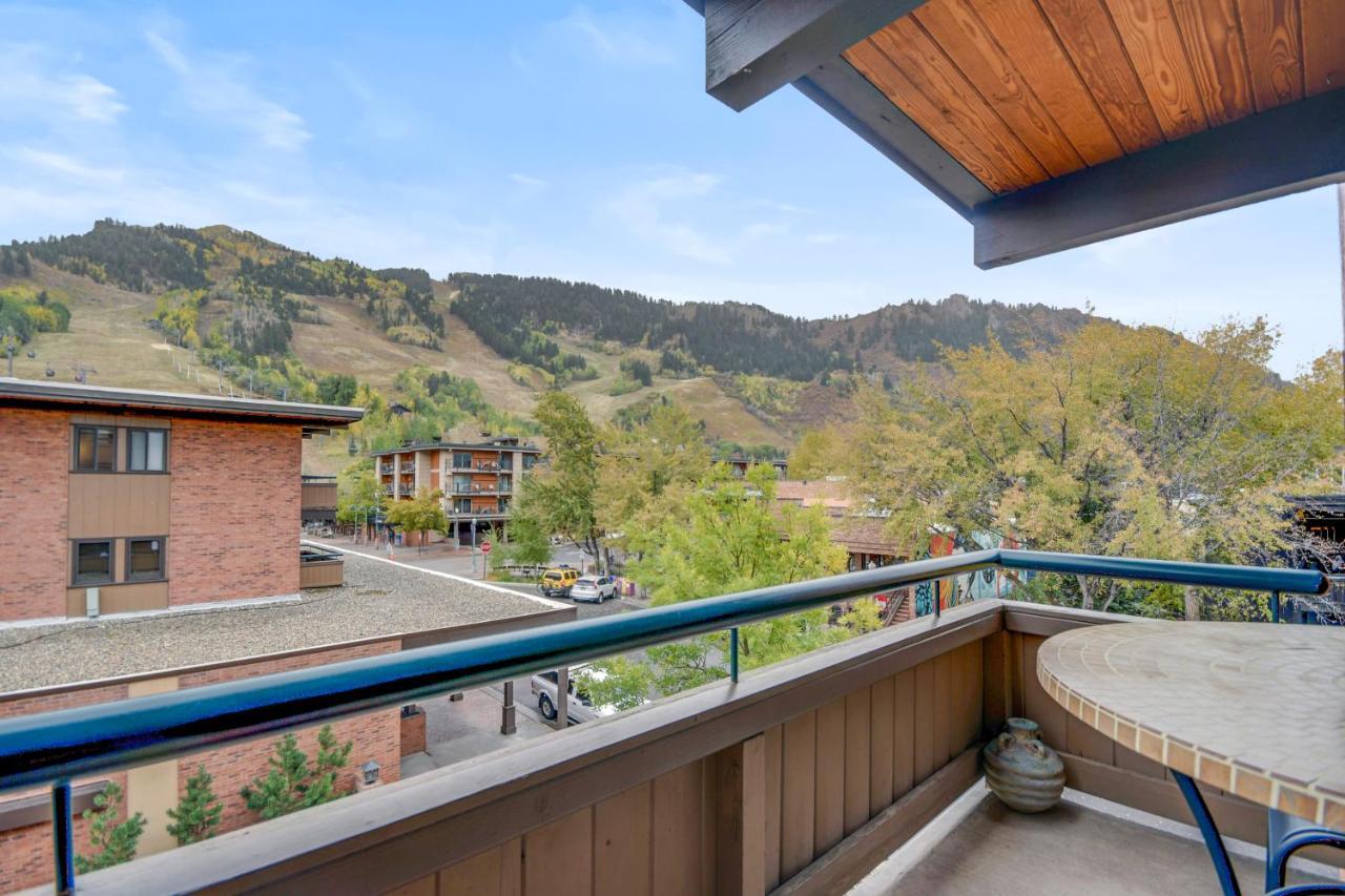 Hotel Square Condominium Aspen