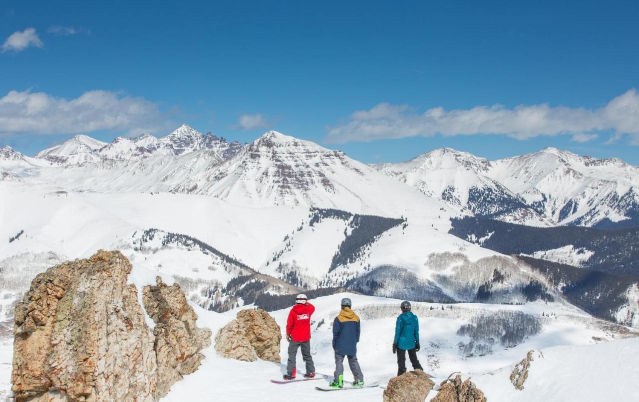 2 Br- Amazing View Of Mt Crested Butte