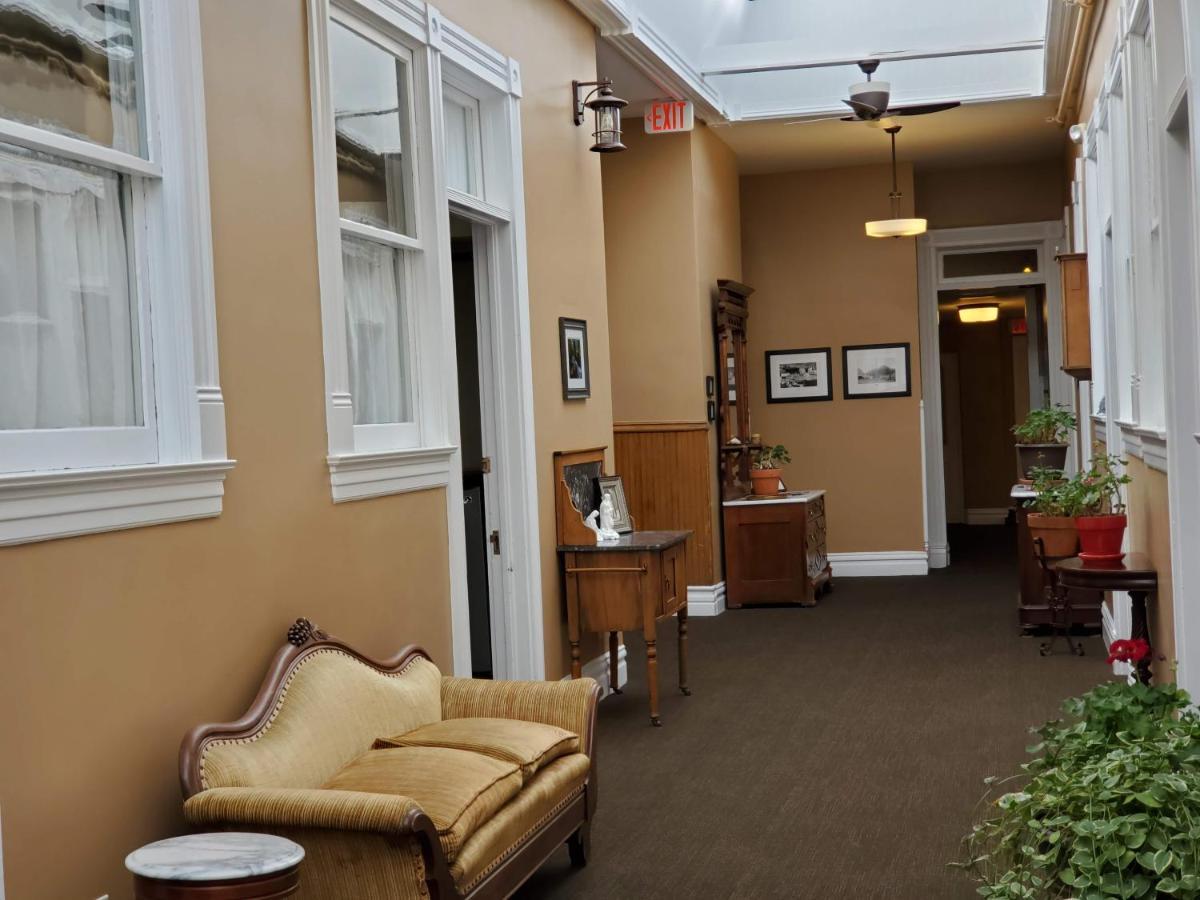 Hotel - For 12 Years Old And Over (adults Only) 3*