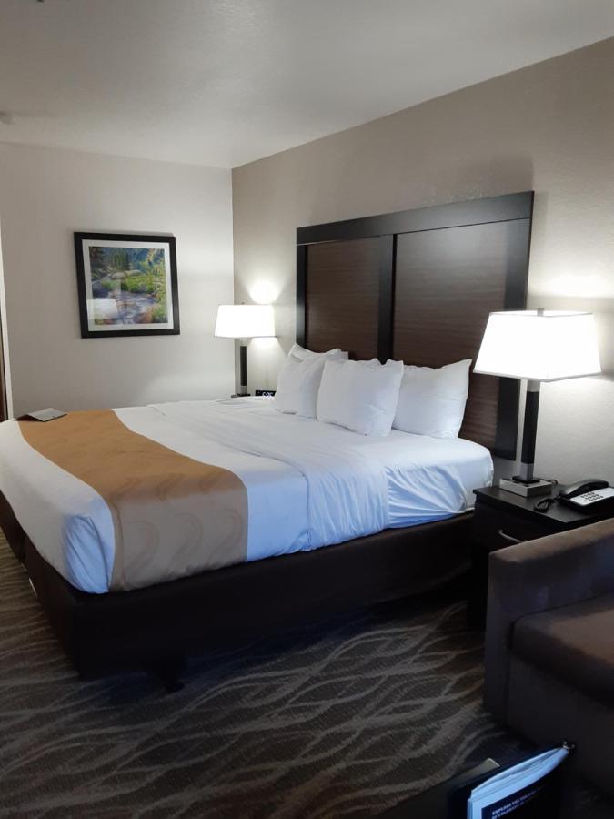 Quality & Hotel 3*
