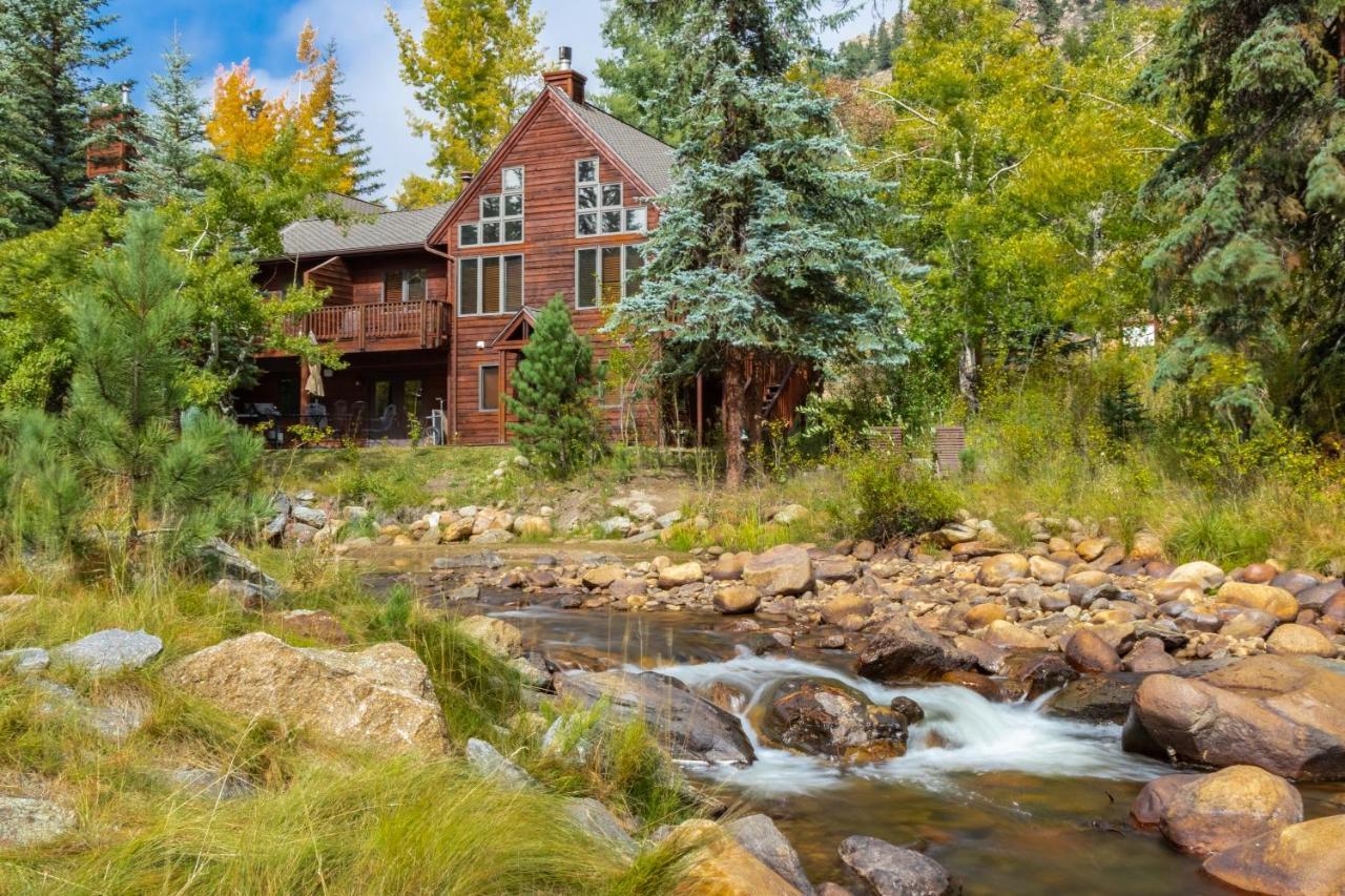 Hotel Boulder Brook On Fall River 3*