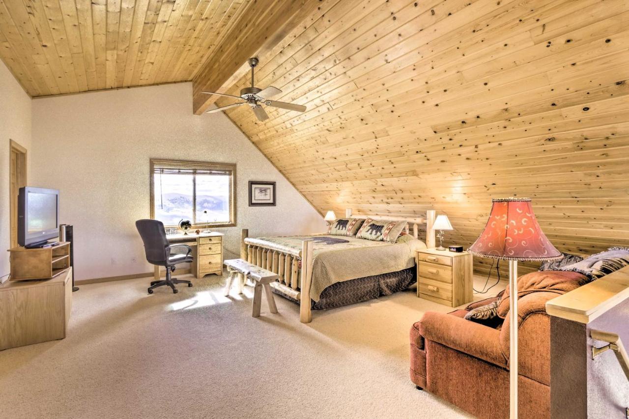 Quiet With Rocky Mountain Views! Holiday home Fairplay