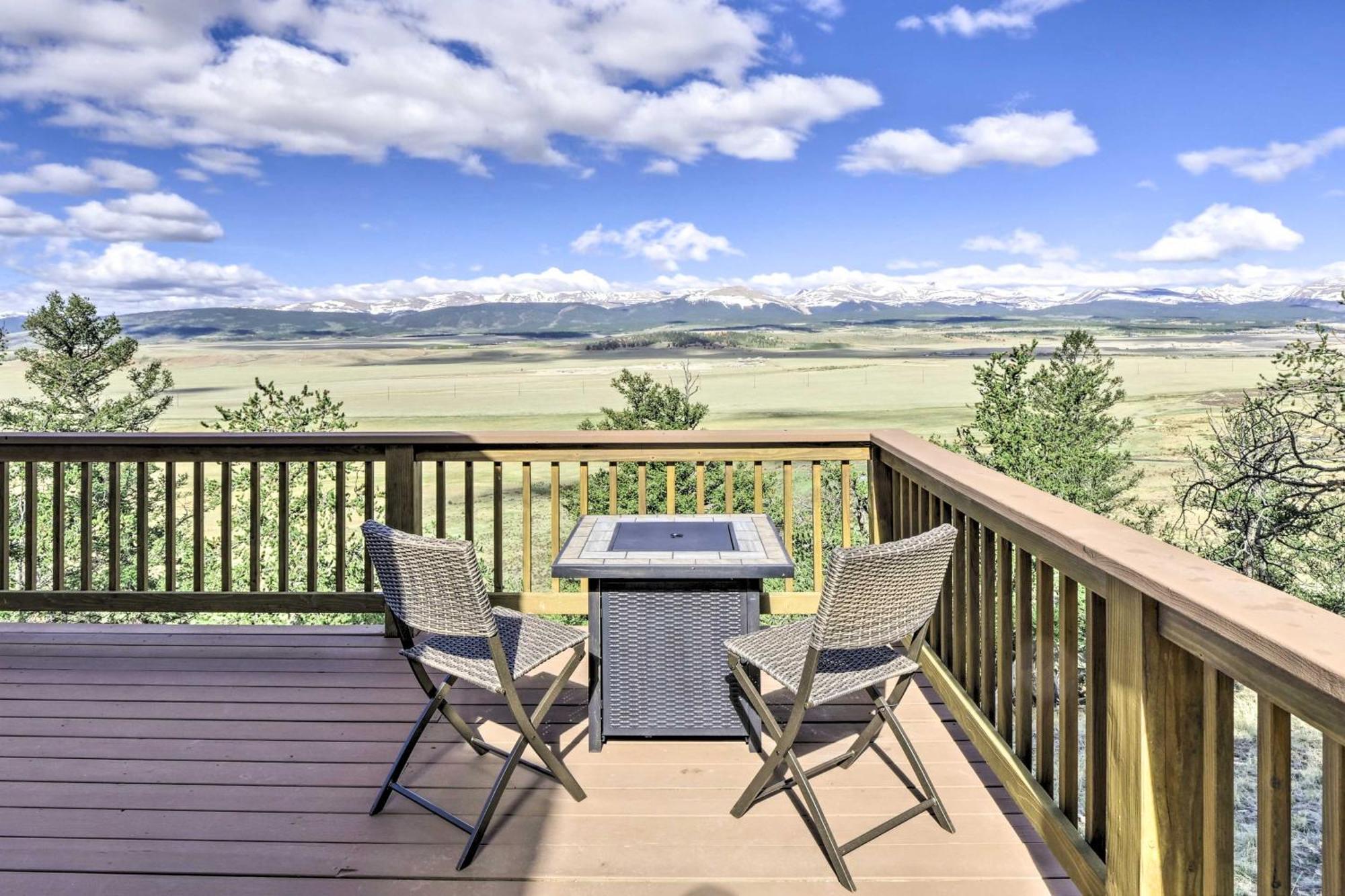 Quiet With Rocky Mountain Views! *