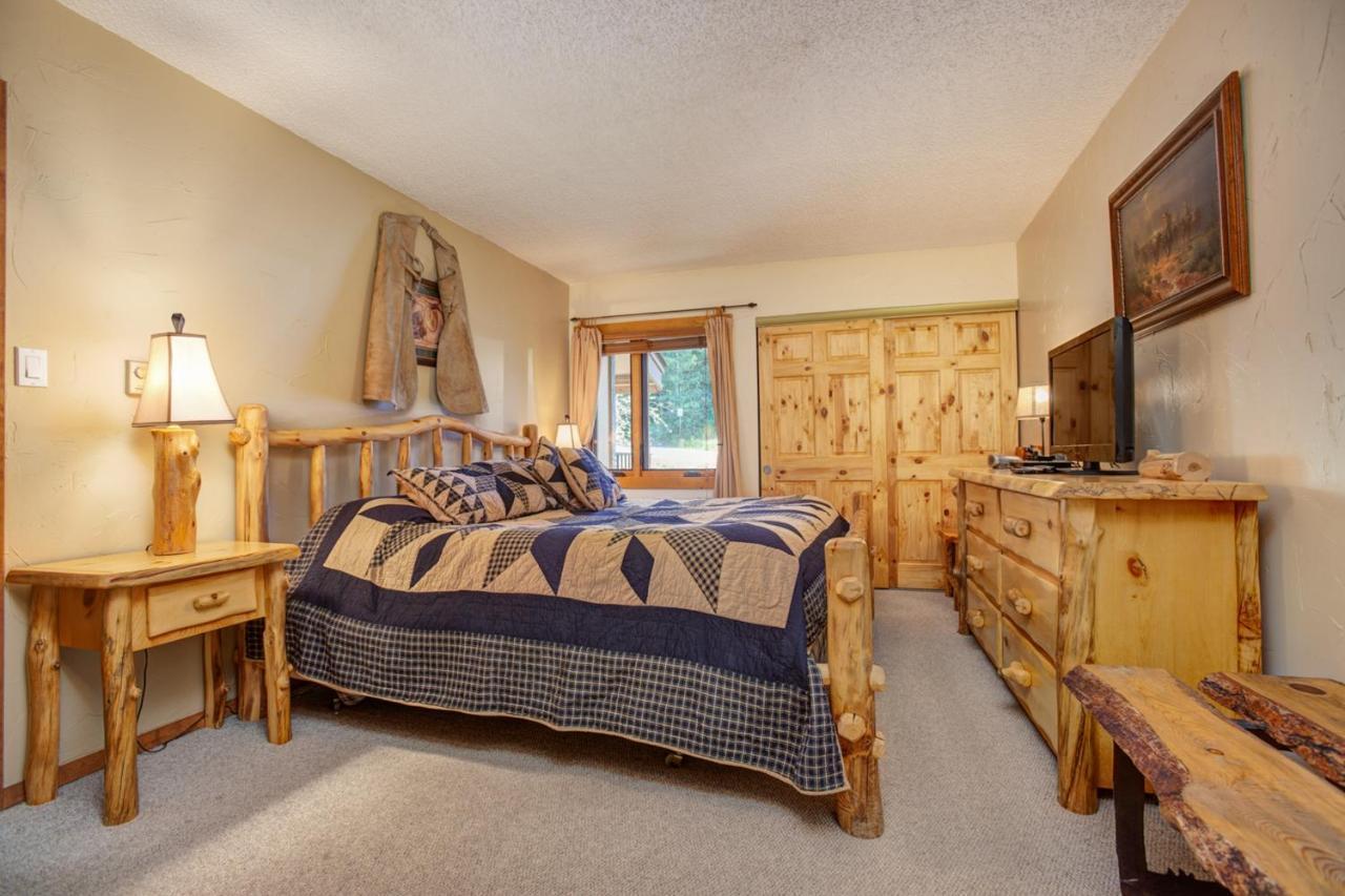 Ski Inn Condominiums