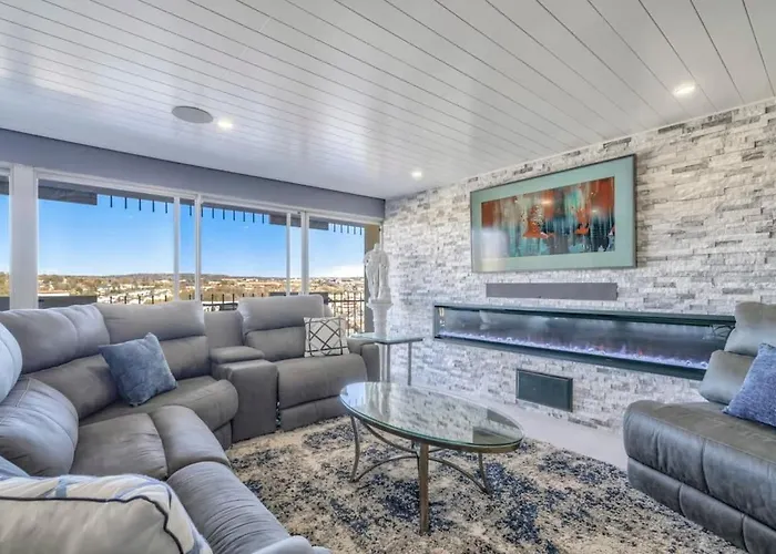2Bd Luxury Condo Cocktail Lounge Beautiful Views