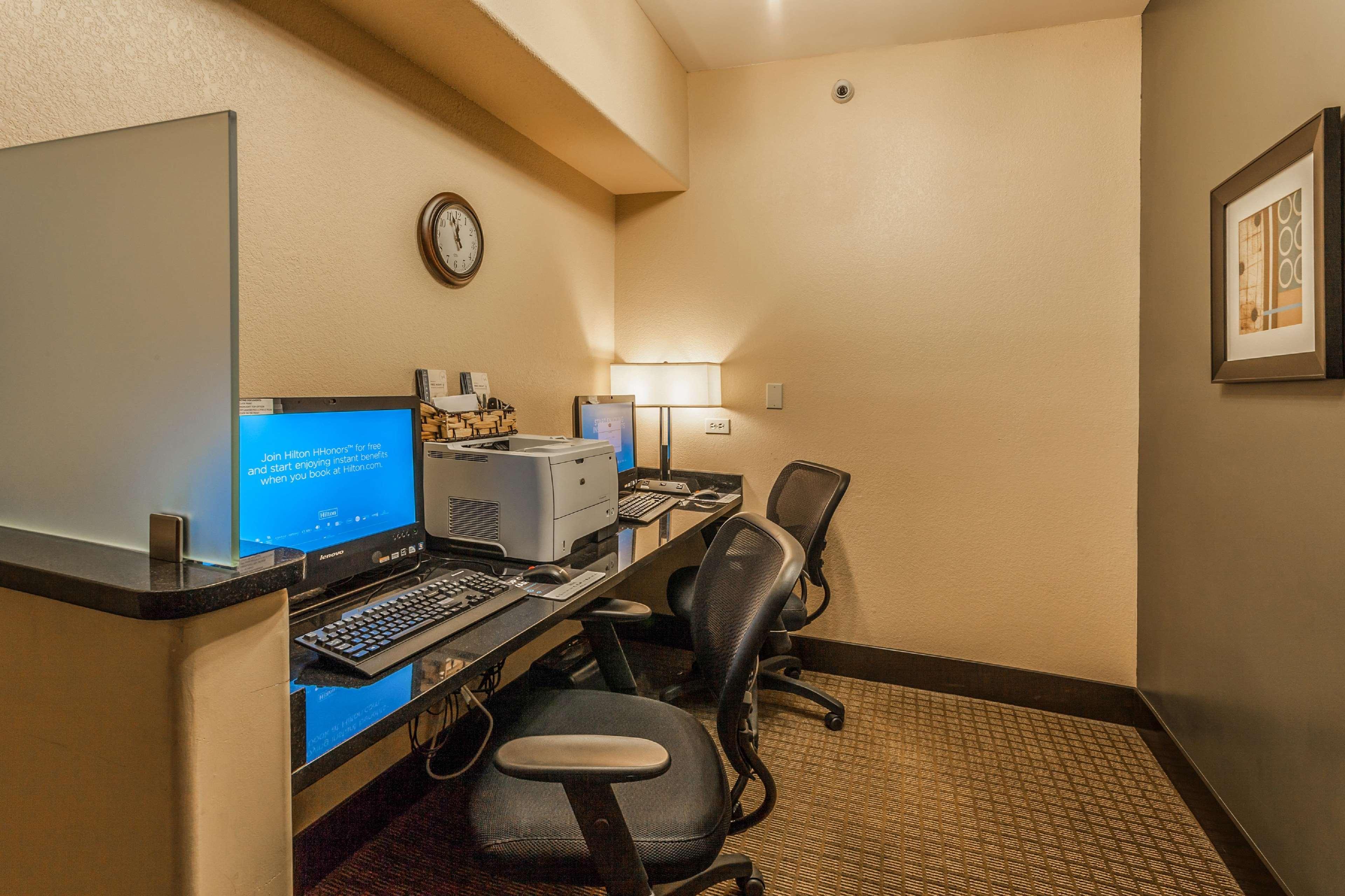 Hampton Colorado Springs-airport