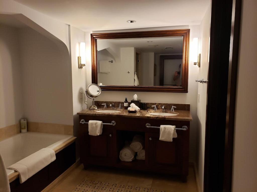 Luxury At A 5 Star At The Heart Of Mountain Village - Apartment *