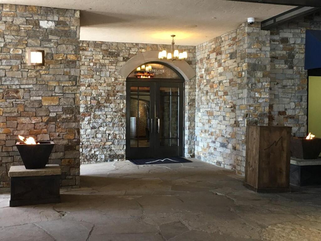Luxury At A 5 Star At The Heart Of Mountain Village - Apartment *
