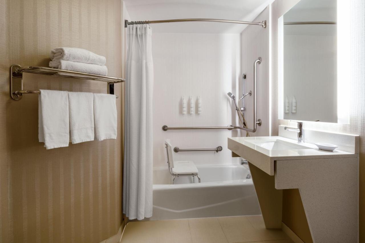 Springhill By Marriott South Hotel 3*