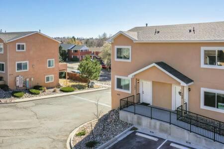 Rising Star Garden Of The Gods Newly Renovated Holiday home *