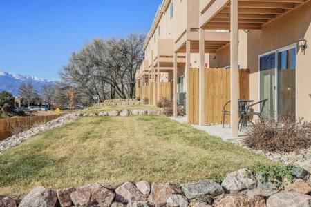 Rising Star Garden Of The Gods Newly Renovated Holiday home