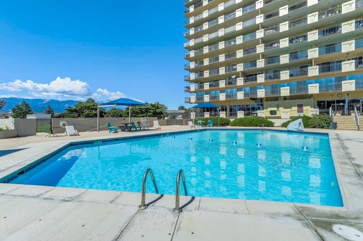 2bd Luxury Cocktail Lounge Beautiful Views Colorado Springs