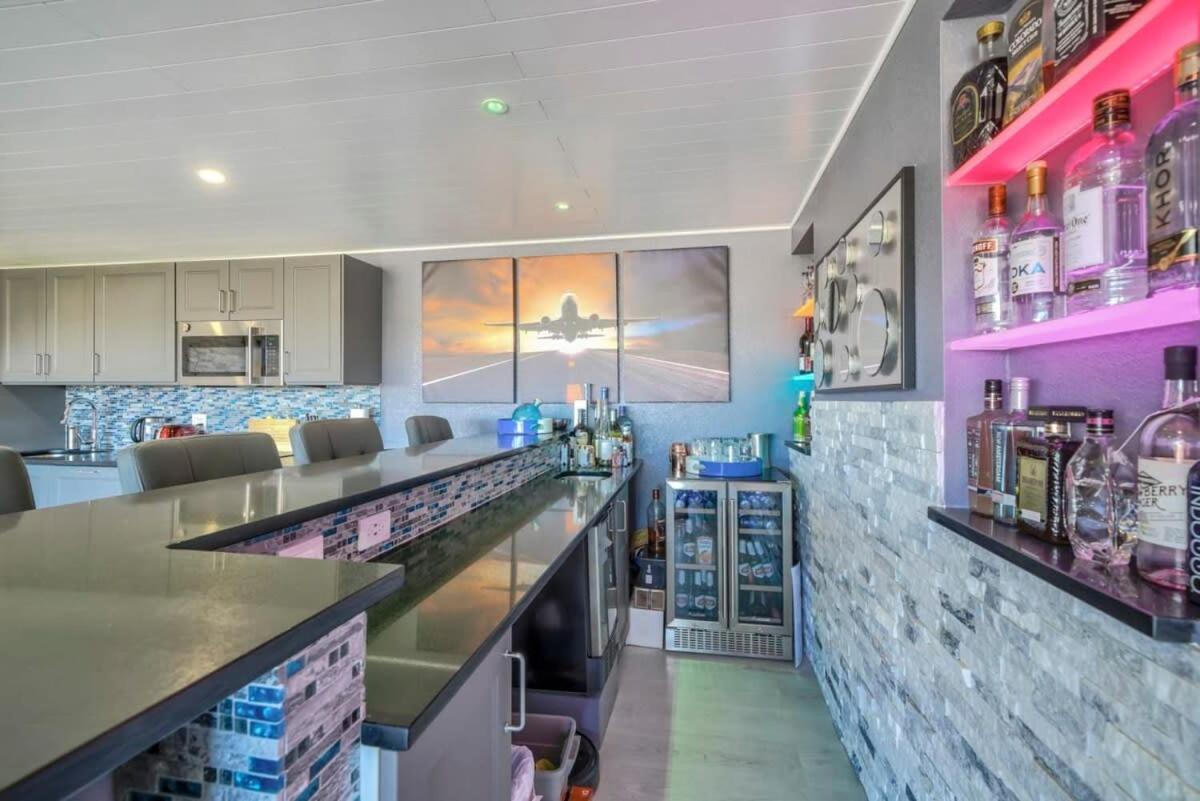 Holiday home 2bd Luxury Cocktail Lounge Beautiful Views Colorado Springs