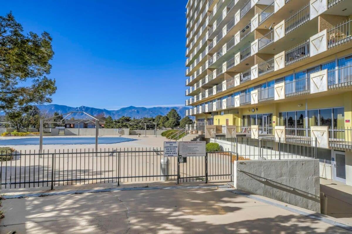 2bd Luxury Cocktail Lounge Beautiful Views Colorado Springs