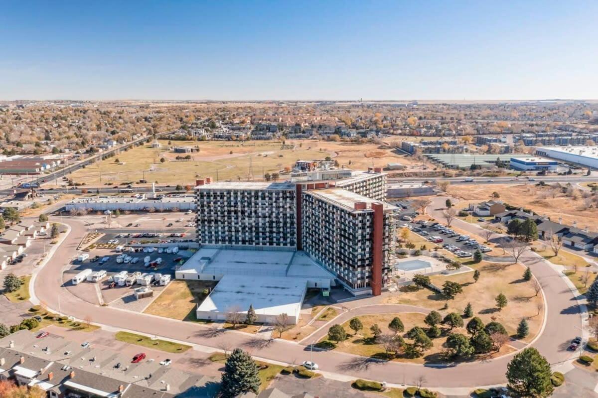 2bd Luxury Cocktail Lounge Beautiful Views Colorado Springs