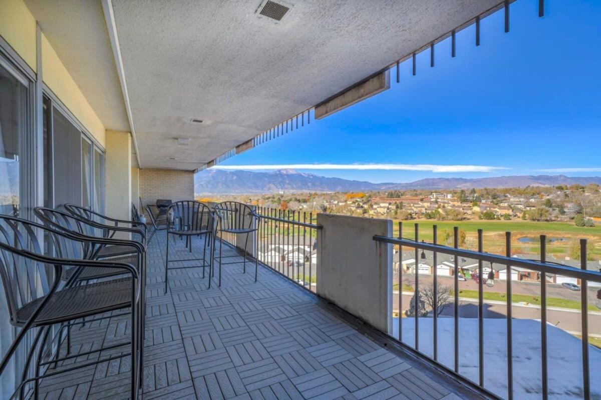 Holiday home 2bd Luxury Cocktail Lounge Beautiful Views Colorado Springs