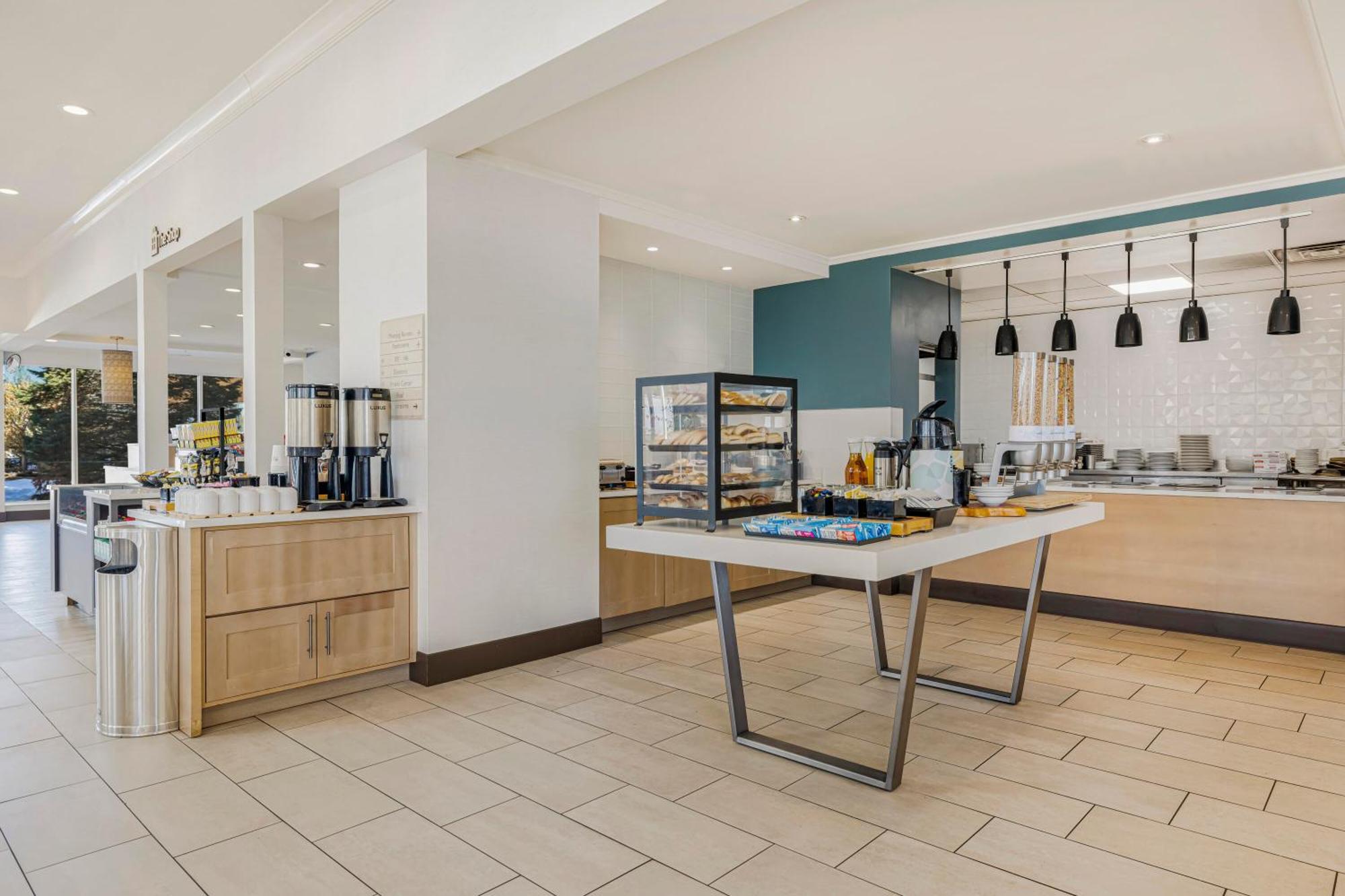 Hilton Garden Airport Hotel Colorado Springs