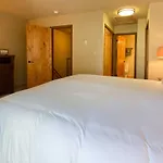 Ski-In Breckenridge Abode Walk To Main St And Lifts