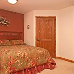 Riverbend Lodge