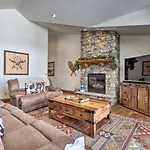 Luxe Rocky Mtn Retreat With Hot Tub - By Winter Park