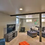 Downtown Buena Vista Cabin With Patio And Grill!