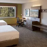 Holiday Inn Express & Suites Colorado Springs North By Ihg