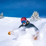 Zephyr Mountain Lodge