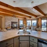 2Br 2Ba Condo With Spectacular Mountain Views Condo