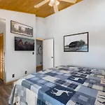 Lookout Lodge - Private Hot Tub - Panoramic Views