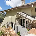 Casa De Cristal-Epic Views-Hottub-Sauna-Sleeps 10-Luxury Linens-Stocked Kitchen