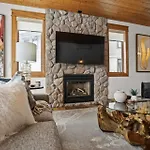Air Conditioning & Heated Garage, Walking Distance To Steamboat Resort, Single Family Home