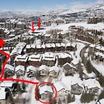 Air Conditioning & Heated Garage, Walking Distance To Steamboat Resort, Single Family Home