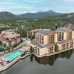 New! Marriott Slope View Ski & Summer Luxury Studio Sleeps 4 Full Kitchen, Amenities & Paid Parking