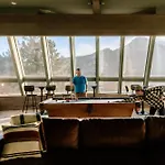 Casa De Cristal-Epic Views-Hottub-Sauna-Sleeps 10-Luxury Linens-Stocked Kitchen