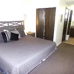 Snowflake 1 Bed Plus Den 2 Bath Sfaf
