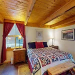 Kick Back Cabin