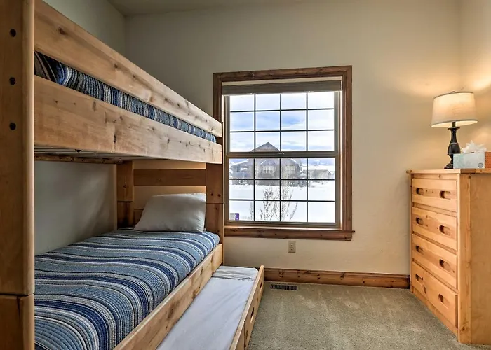 Luxe Rocky Mtn Retreat With Hot Tub - By Winter Park