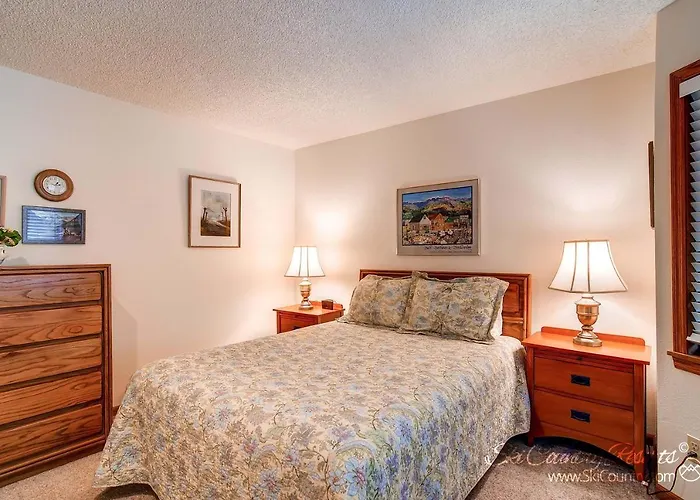 Budget-Friendly, Rustic Condo In The Heart Of Downtown - Walk Everywhere, Recent Upgrades! At105