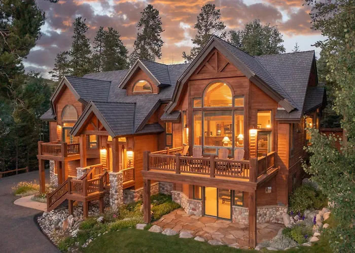 Walking Distance To Downtown Breck, Stunning Ski Resort Panorama, Hot Tub, Foosball, Arcade Machine!