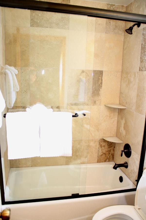 Woods Manor #302-a - Close To Main Street - Access To Indoor Hot Tub And Shuttle Holiday home