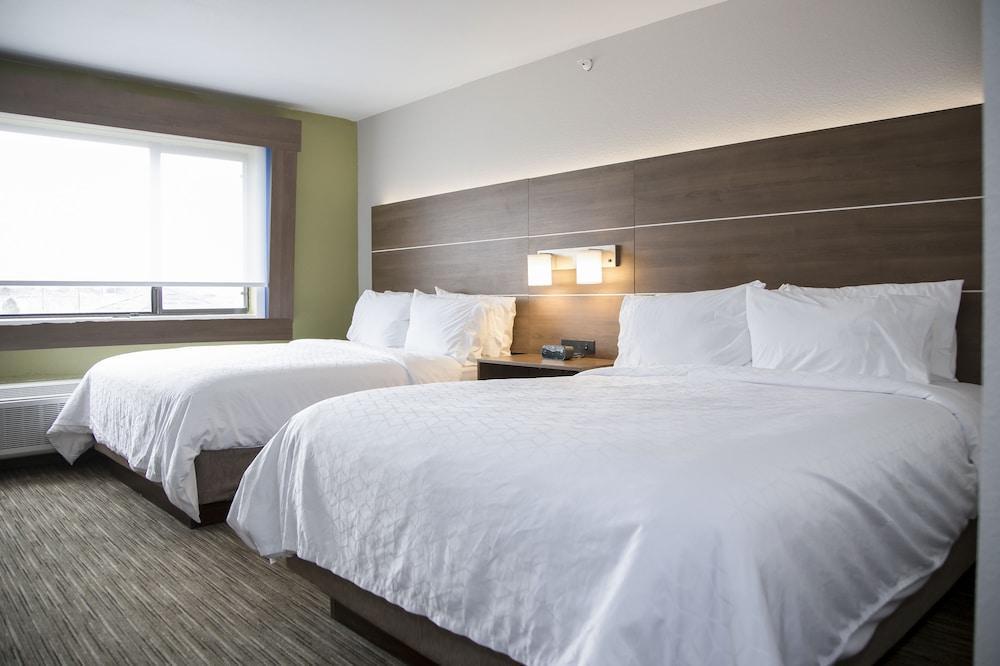 Holiday Express & North By Ihg Colorado Springs