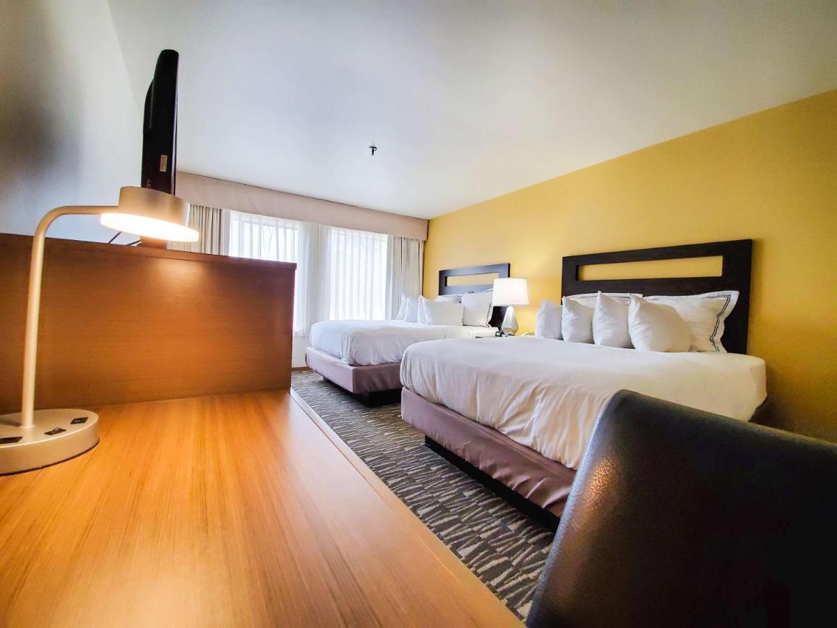 Western Plaza Hotel