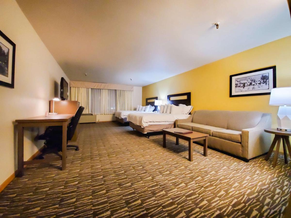 Hotel Western Plaza 3*