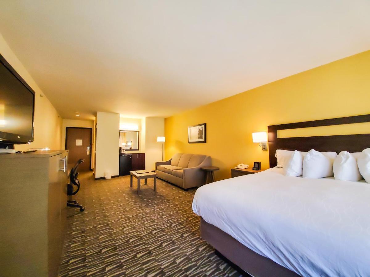 Hotel Western Plaza 3*